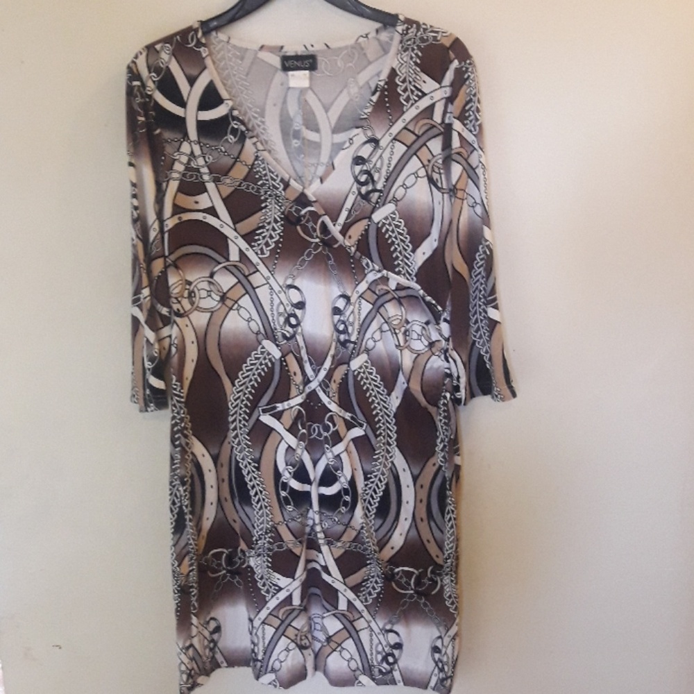 Dress - Picture 2 of 8
